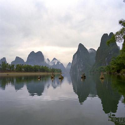 暴雨致路段塌方：徒步5小时，抵达湖南失联山村